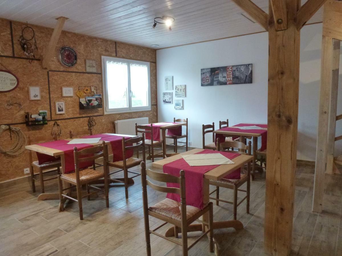 Redspring Chambres d'Hôtes Coligny Eksteriør billede